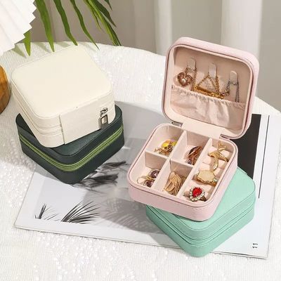 ODM Kotak Perhiasan Kecil Portabel Stud Earrings Menembus Panas PU Kulit