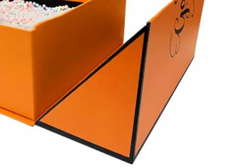 Kotak Kemasan Obat Karton Embossing Magnet Gift Box Rigid