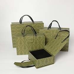 Art Paper Square Wine Box Dapat Didaur Ulang Bentuk Persegi Panjang ISO