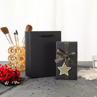 40 * 40 * 100mm Kotak Karton Xmas Untuk Kemasan Botol Parfum